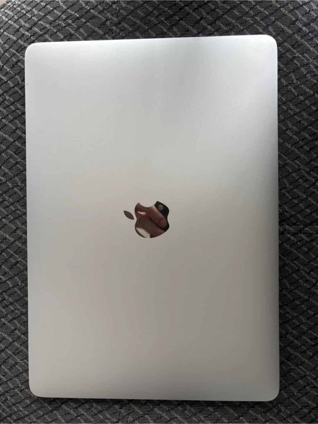 MacBook Air m1 256gb year 2000 image indicator(2)