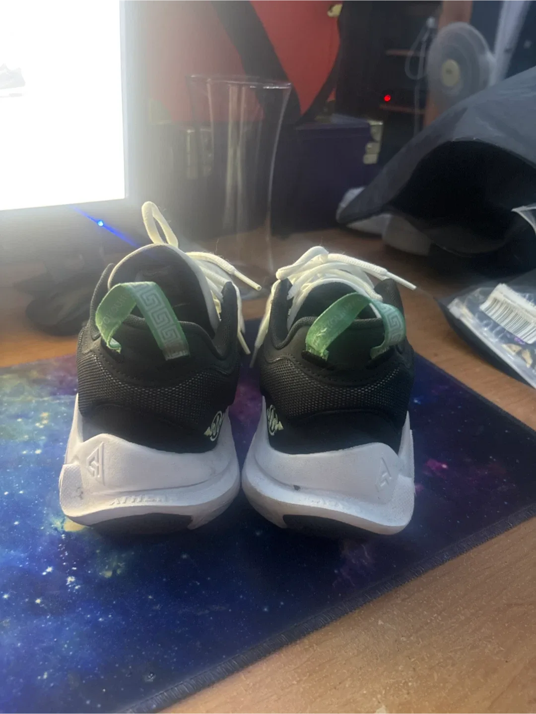 Size 9 Nike Giannis Immortality 2 Basketball Shoes image indicator(3)