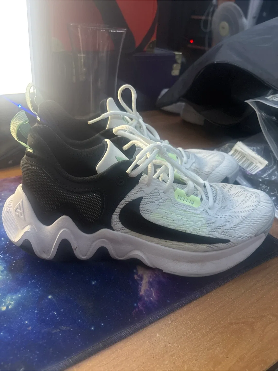 Size 9 Nike Giannis Immortality 2 Basketball Shoes image indicator(2)