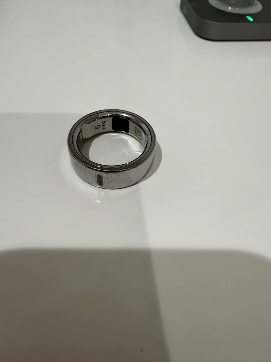 Oura Ring 4 - Size 9 w/ Box - photo 3
