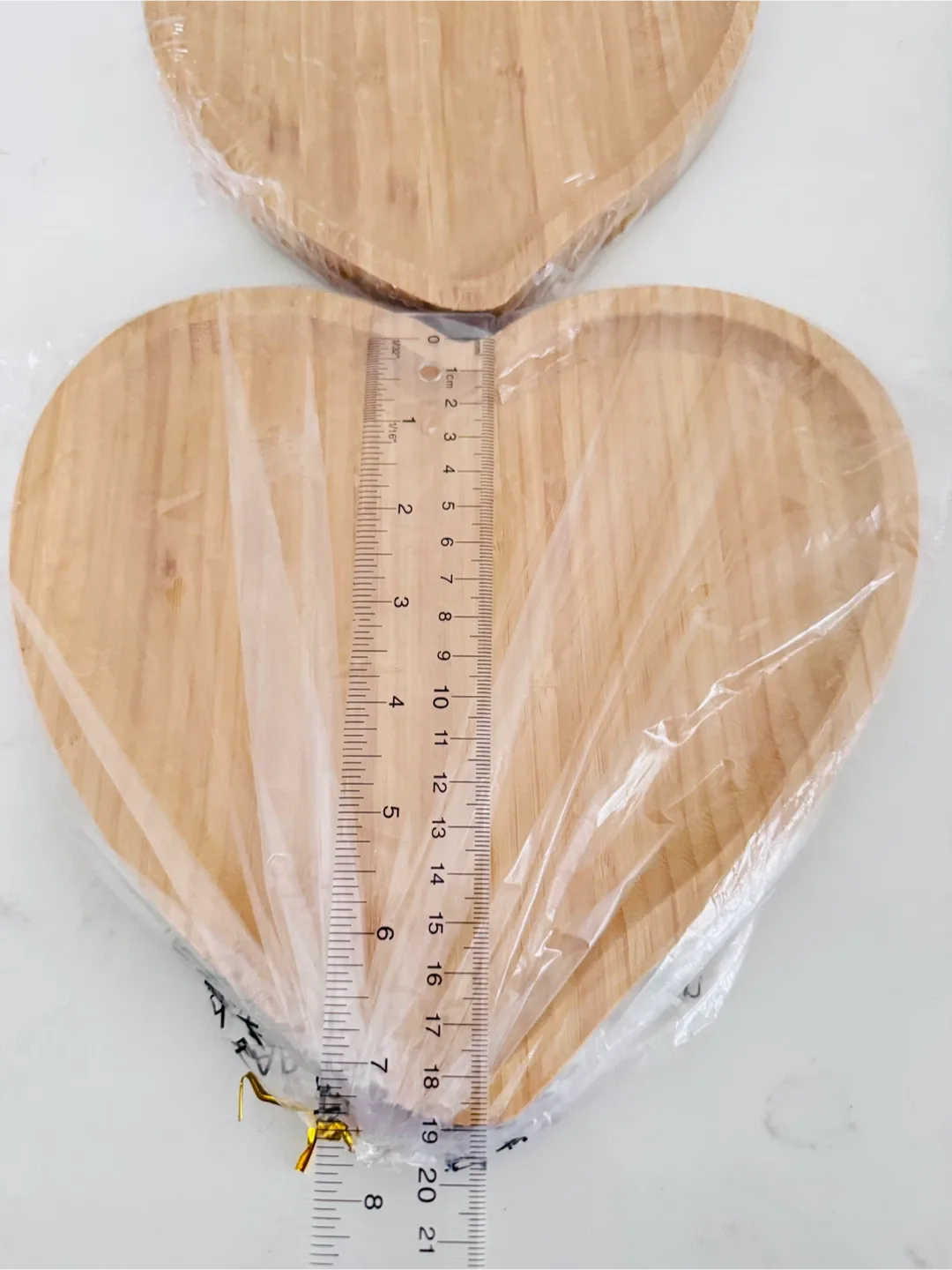 Heart-shaped Bamboo Wooden Plates - Set of 2 image indicator(6)