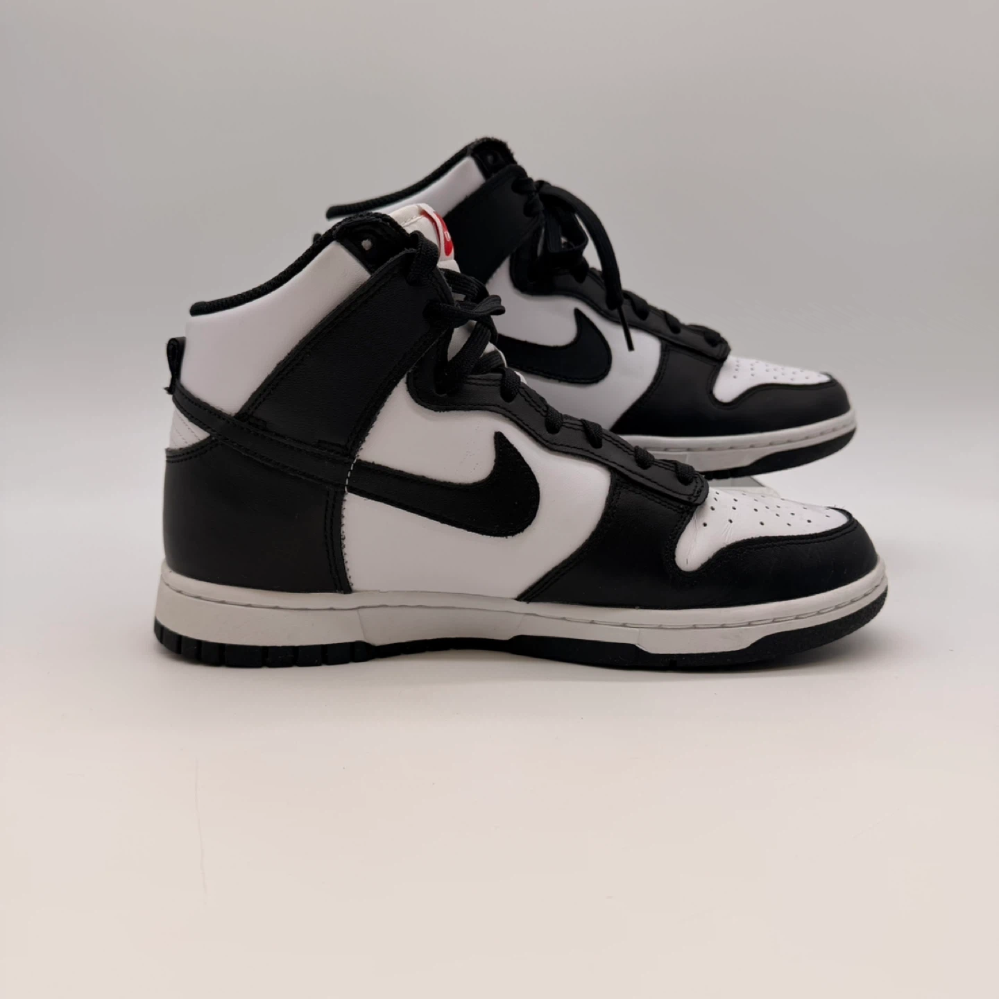 Nike Dunk High Black & White – Women’s Size 8.5 (EU 40)
