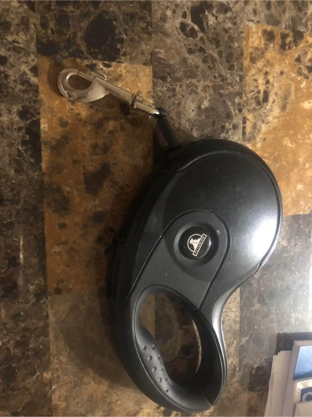 Pet union Retractable Dog Leash - Black image indicator(2)