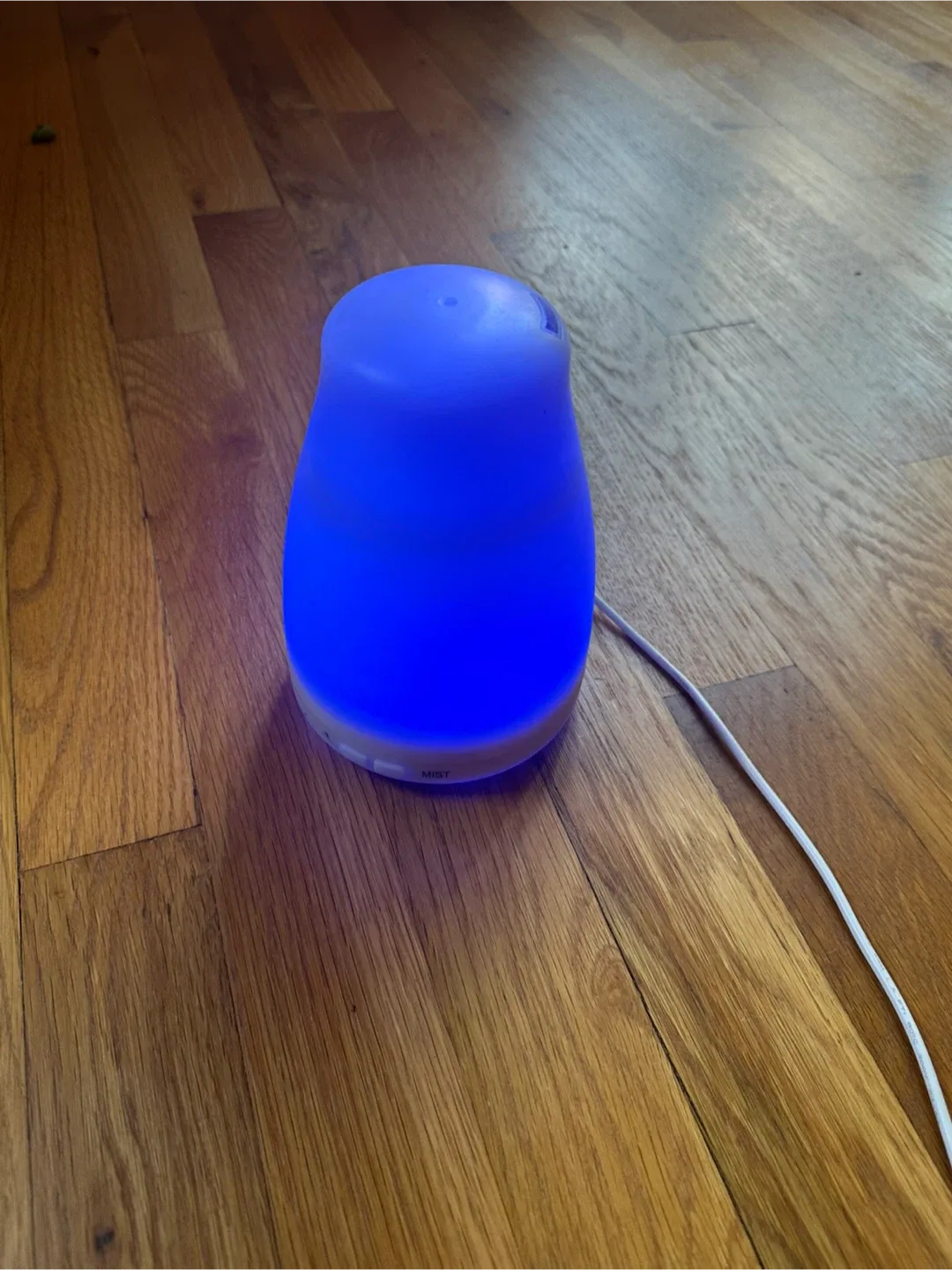 Aroma Diffuser with Color Changing Lights image indicator(7)