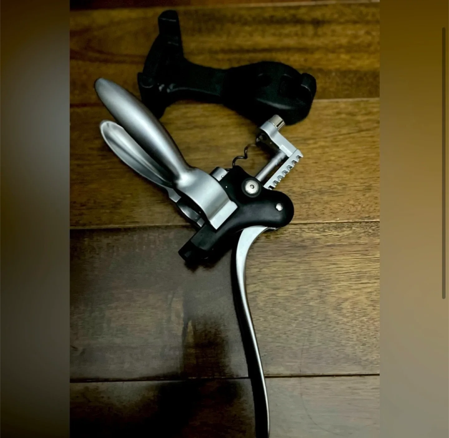 Rabbit style Corkscrew Wine Bottle Opener image indicator(2)