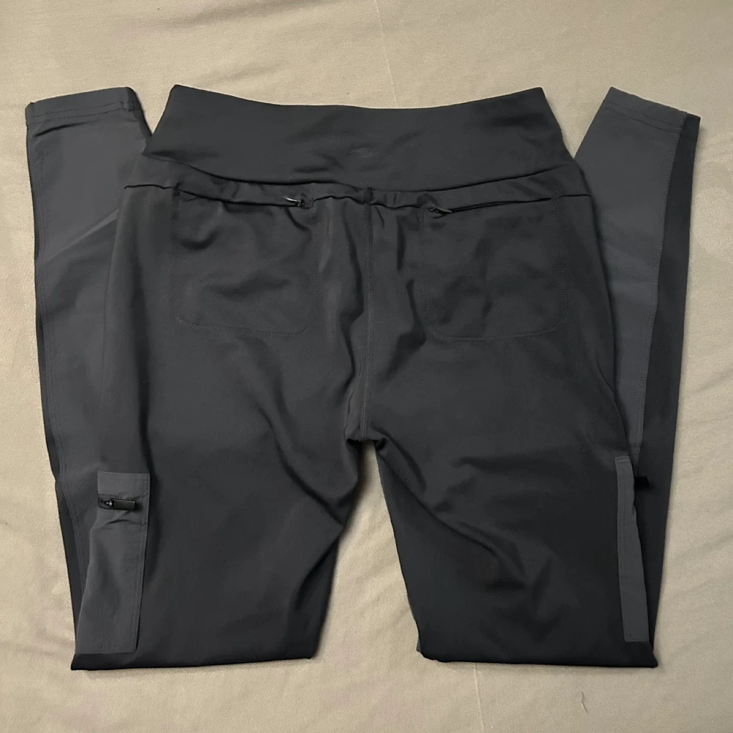 Athletic Works Gray Cargo Pants image indicator(2)