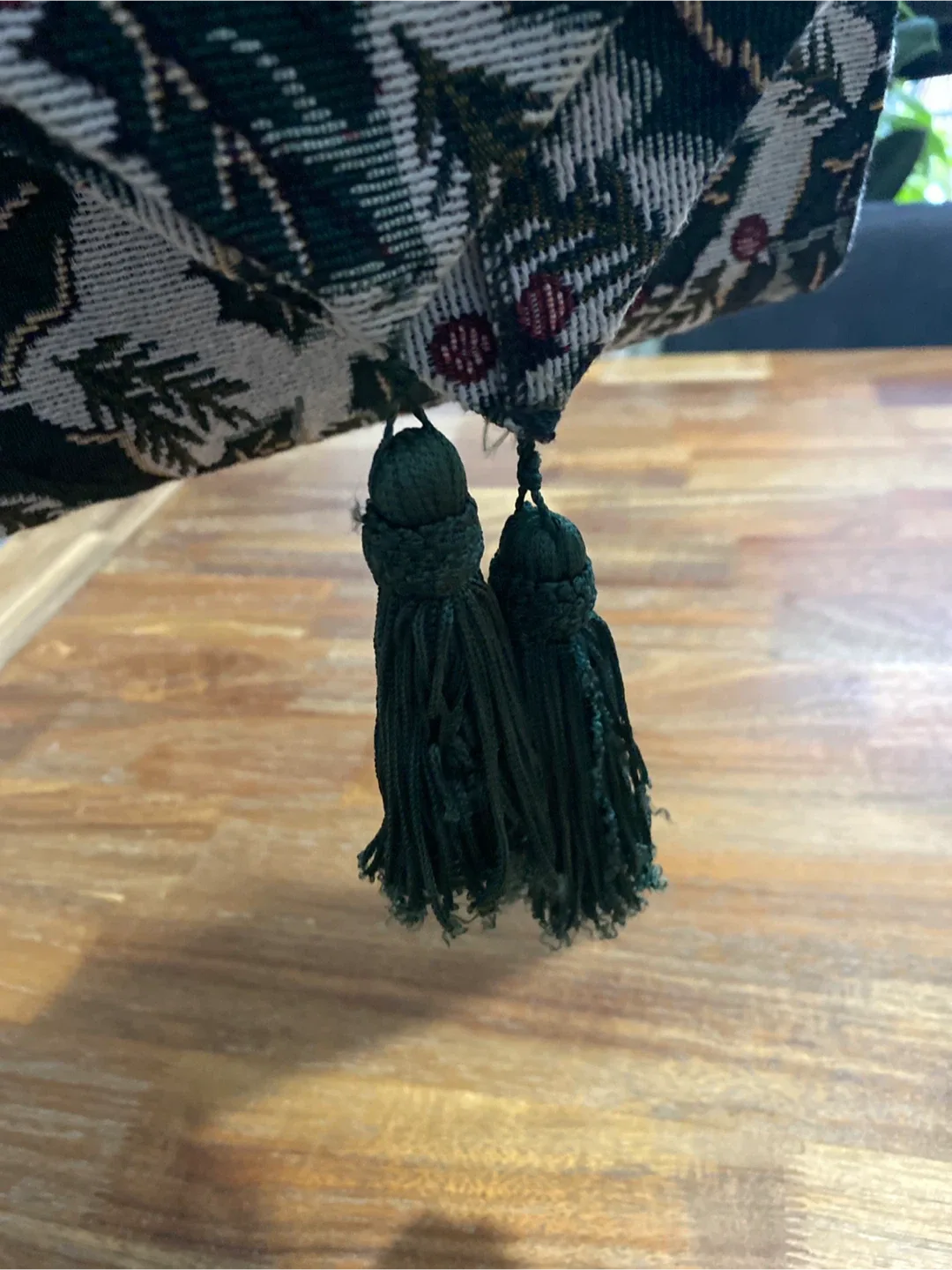 Christmas Table Runner image indicator(8)