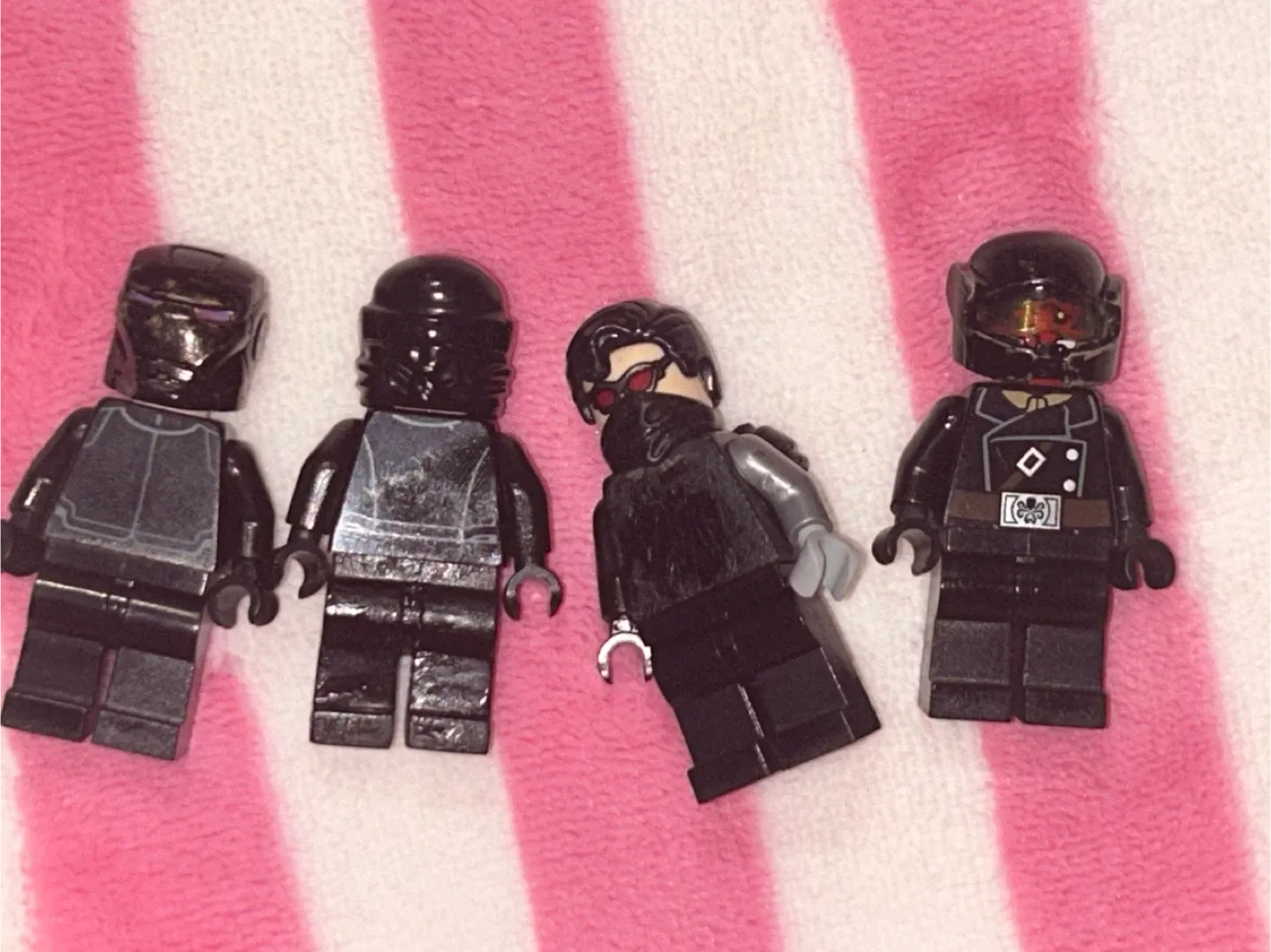 Lego Minifigures Lot image indicator(3)