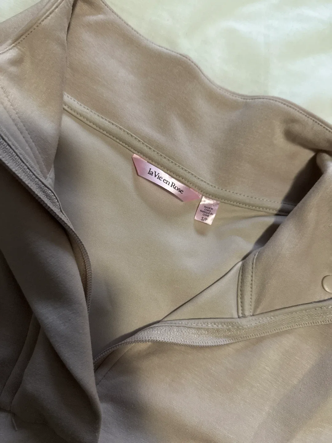 La Vie En Rose Loungewear Set - Size S/P image indicator(3)