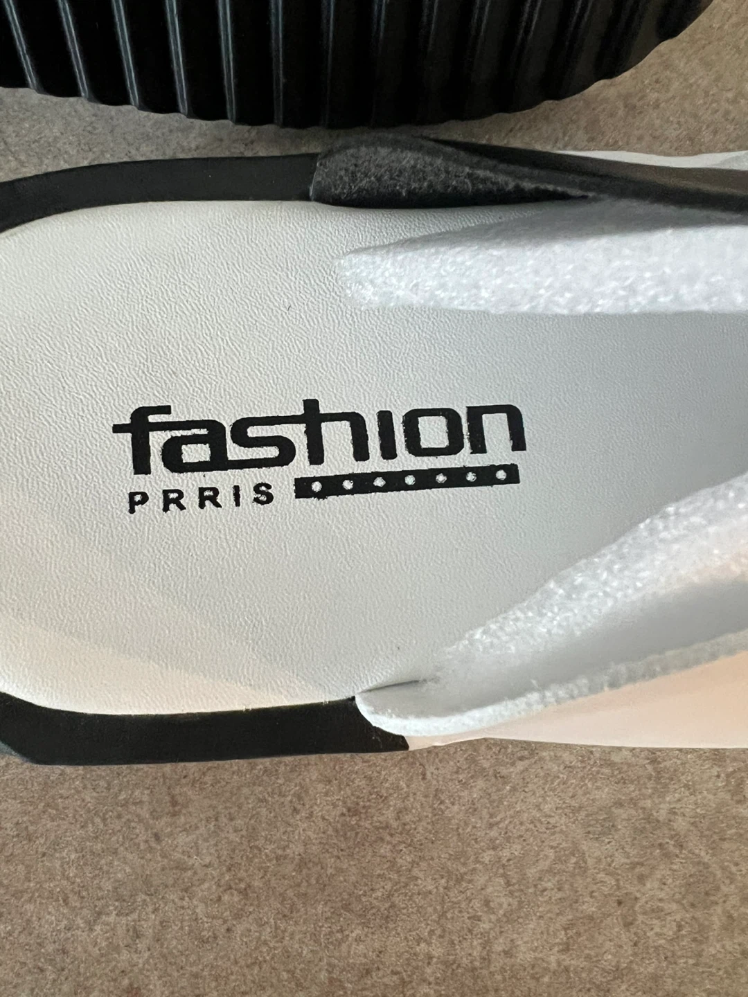 Fashion Paris Black & White Sandals - New in Box! - photo 5