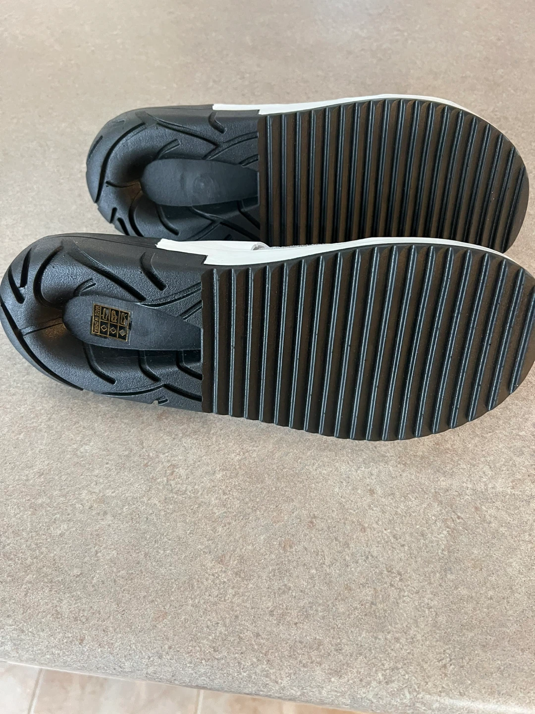 Fashion Paris Black & White Sandals - New in Box! - photo 4