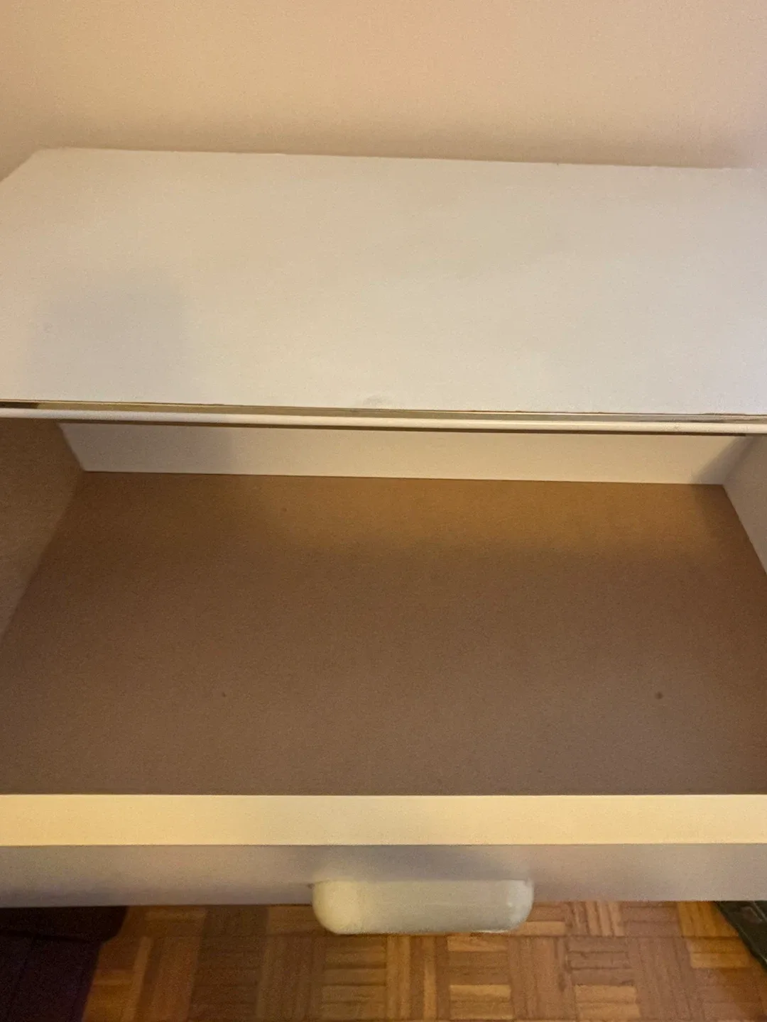 White 5-Drawer Dresser image indicator(2)