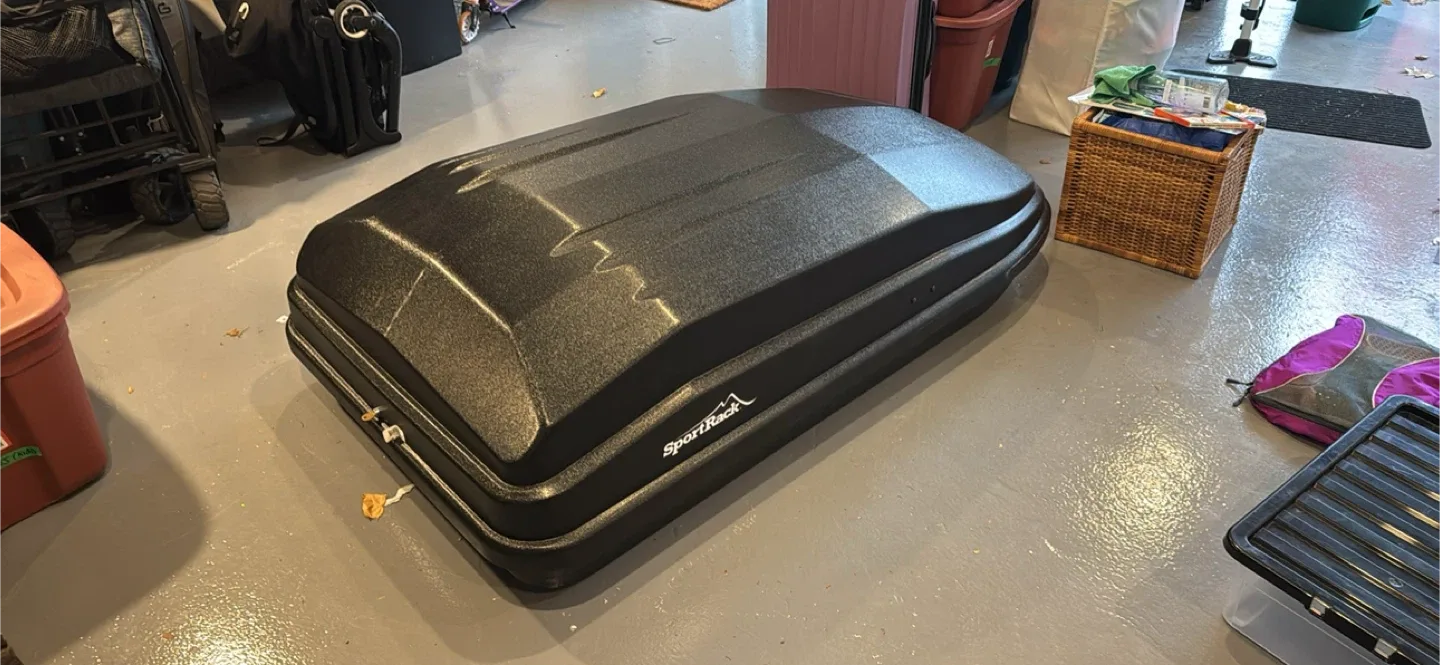 SportRack Vista XL Cargo Box image indicator(2)