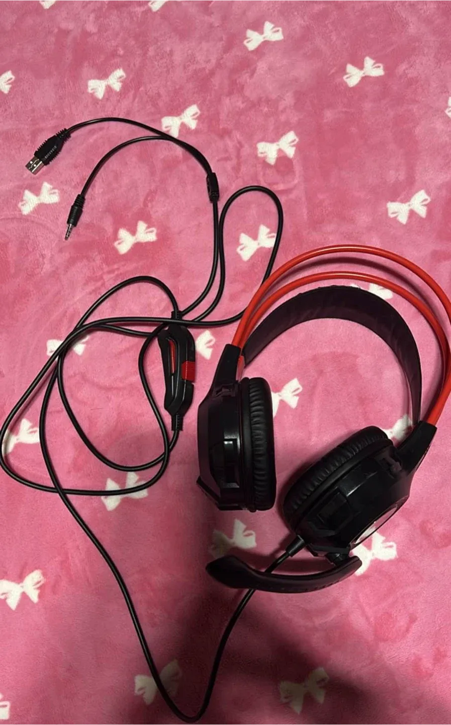 Wicked Audio Black/Red Gaming Headset image indicator(2)