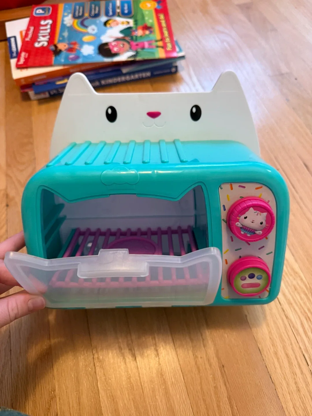 Gabby's Dollhouse Bakey with Cakey Oven