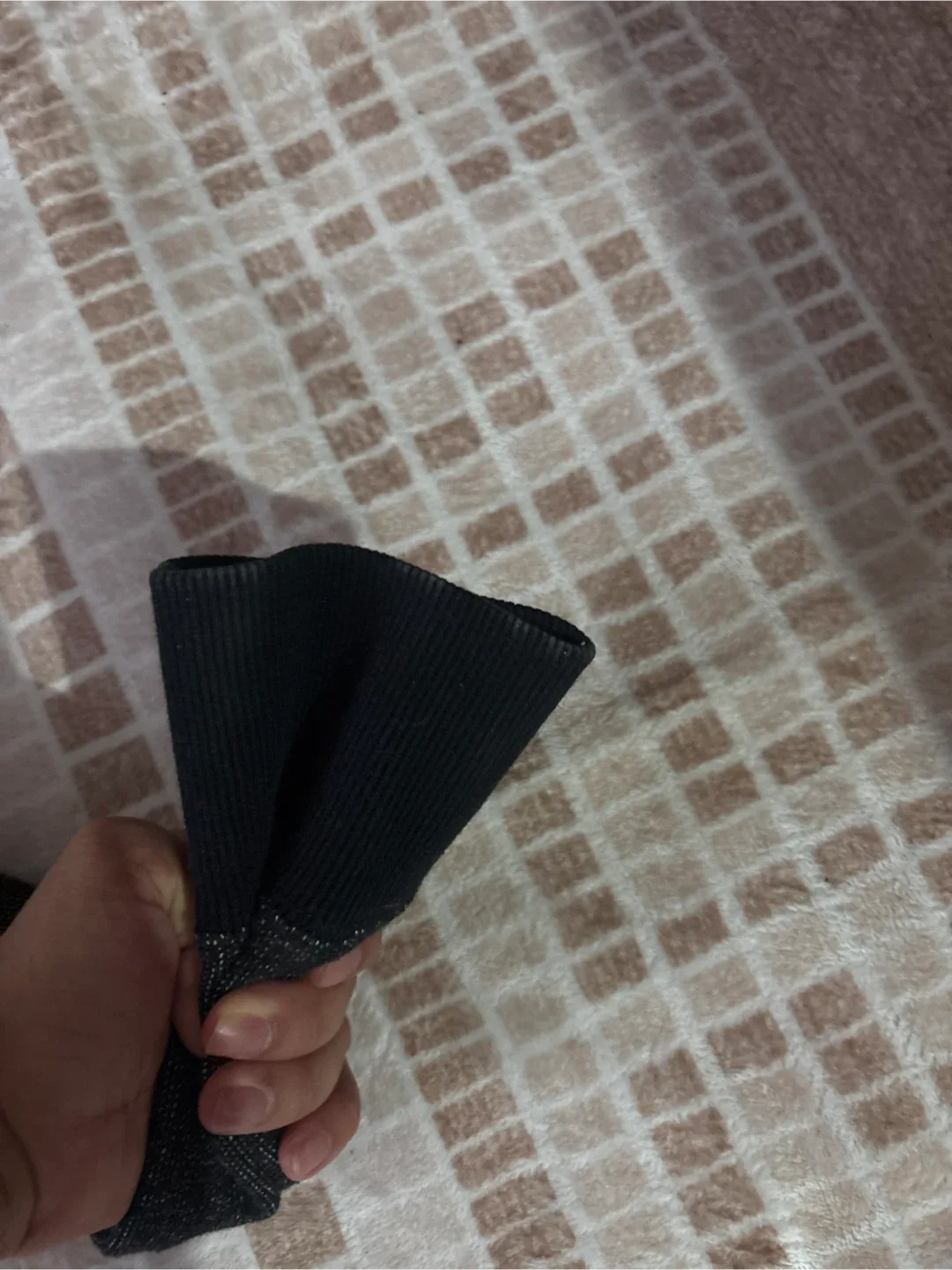 Roots Black Hoodie image indicator(3)