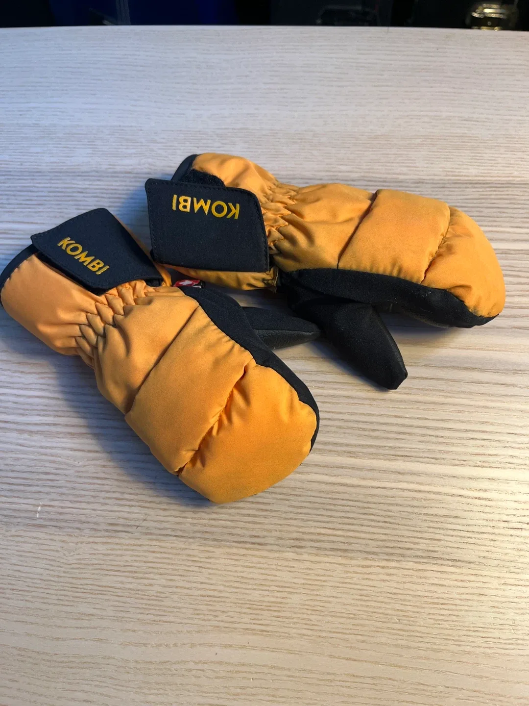 Kombi Kids Mittens - small #Cleanout