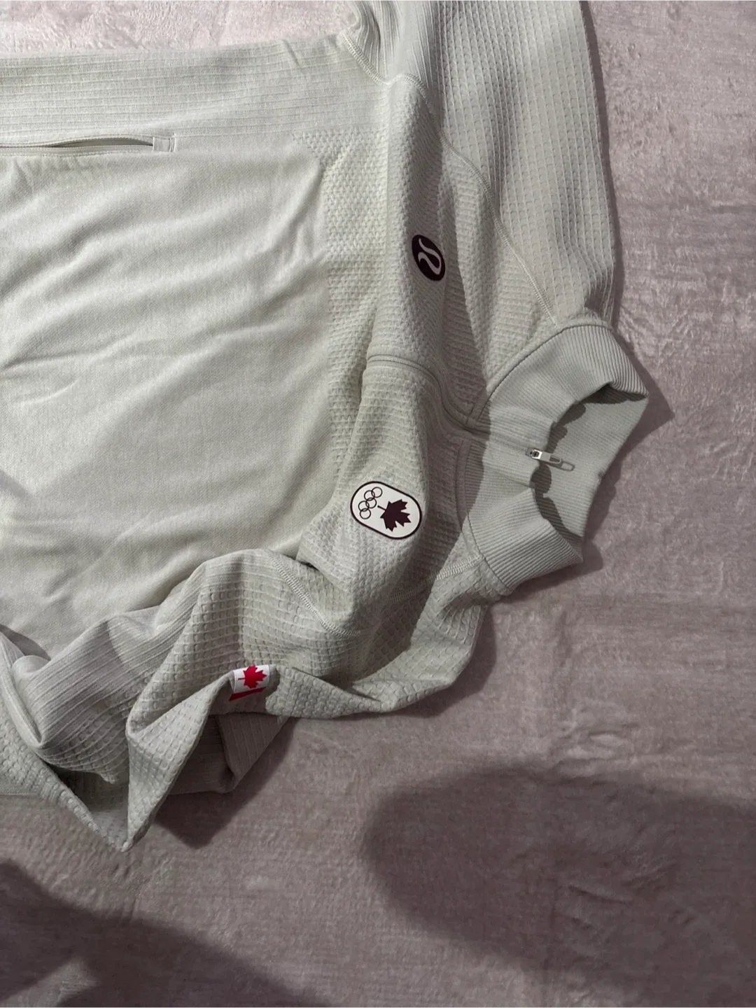 Lululemon Canada Olympic Edition Pullover image indicator(2)