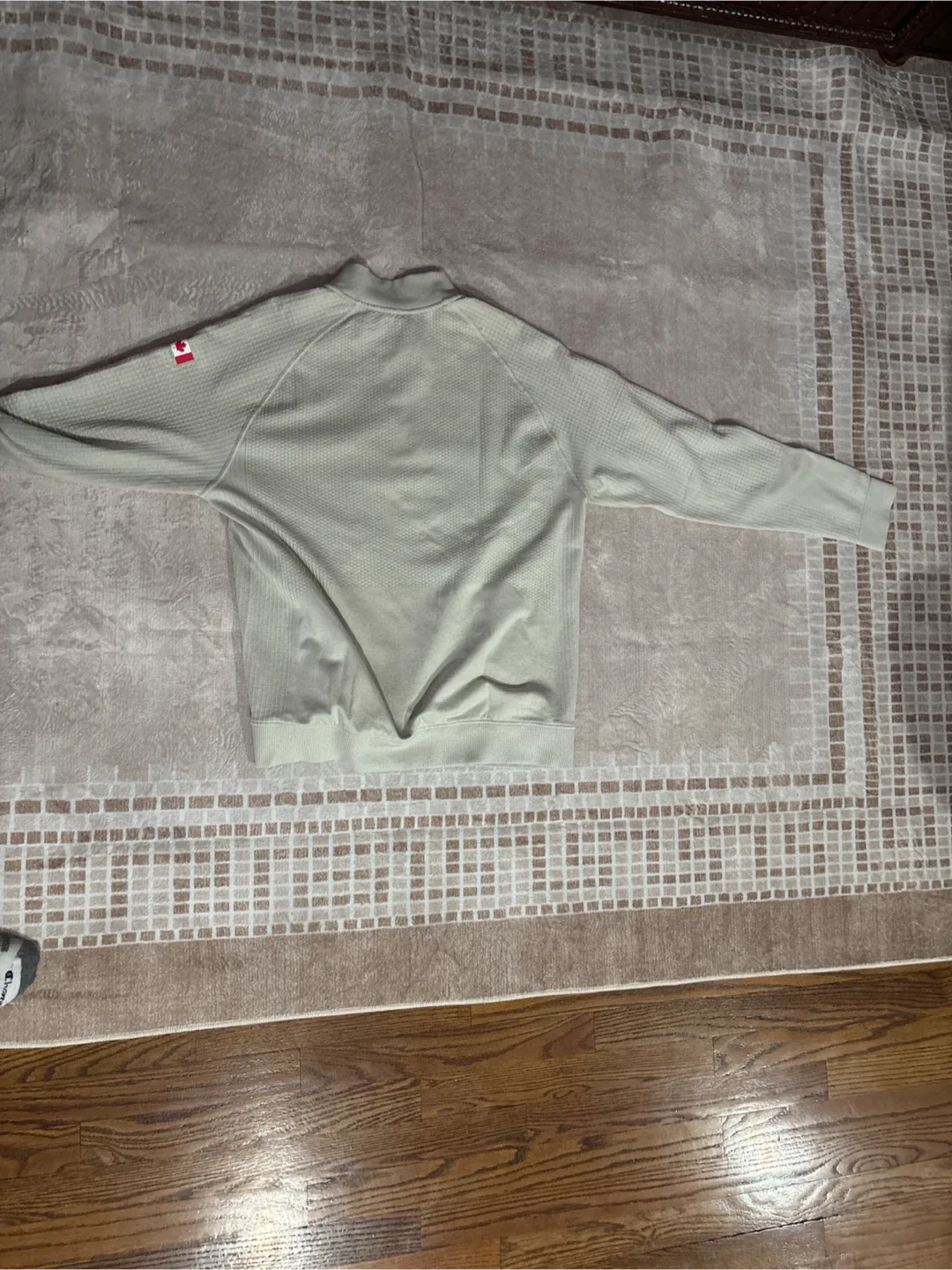 Lululemon Canada Olympic Edition Pullover image indicator(3)