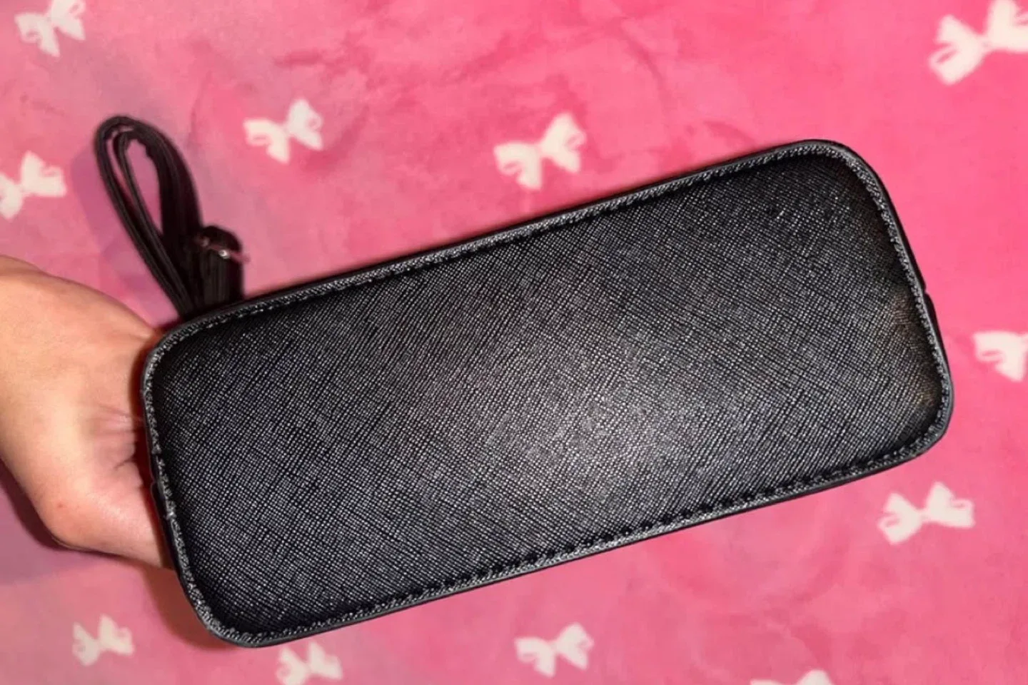 Hello Kitty Black Dome Purse with Strap image indicator(3)