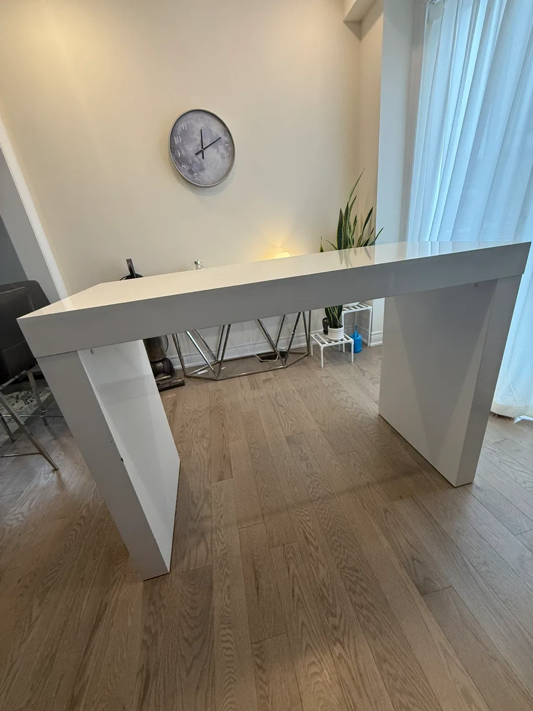 Modern White Glossy Desk image indicator(2)