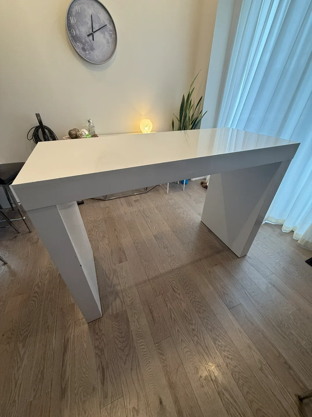Modern White Glossy Desk