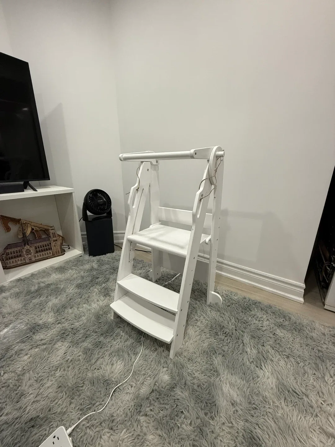 Foldable Kitchen Stool for Toddler image indicator(2)