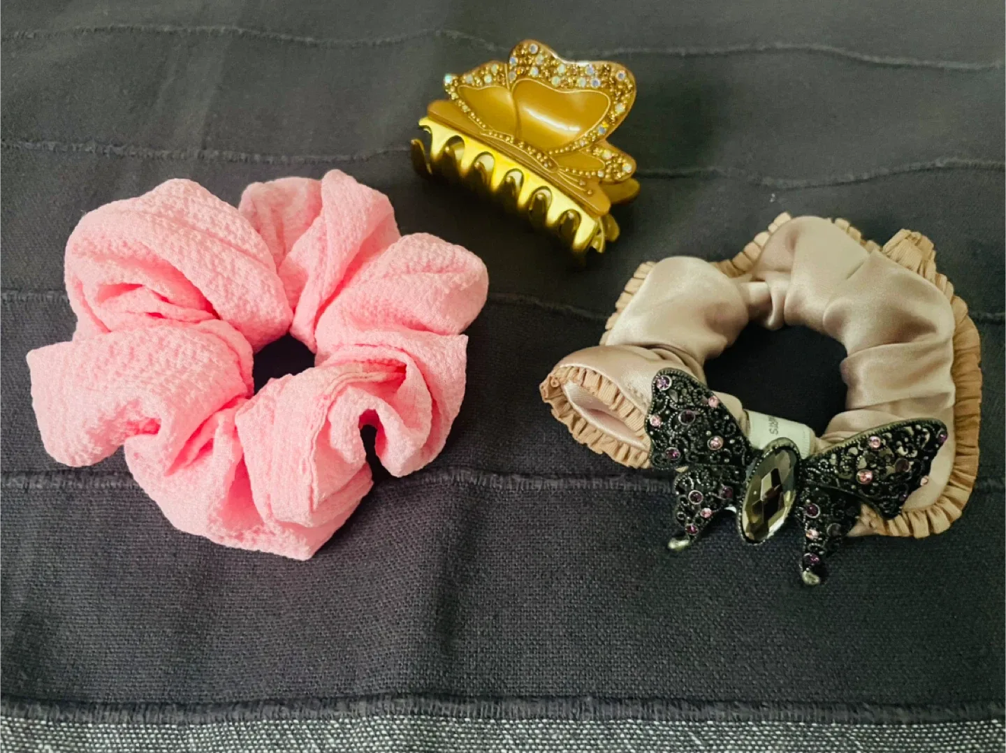 Hair Accessories - Clip & Scrunchies