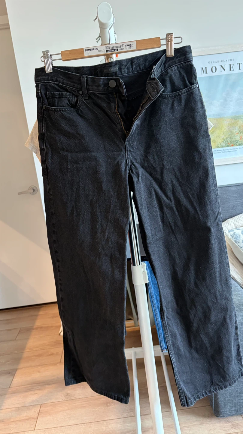 Uniqlo Jeans Black low rise baggy size 25