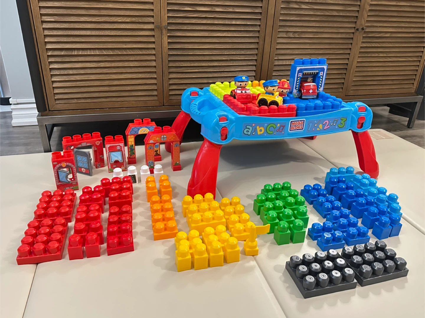 Mega Bloks Build 'n Learn Table