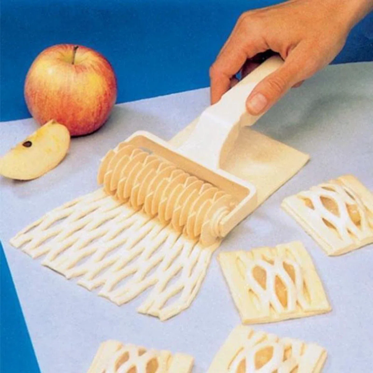 Dough Cutter Pastry Lattice Roller - New! image indicator(3)