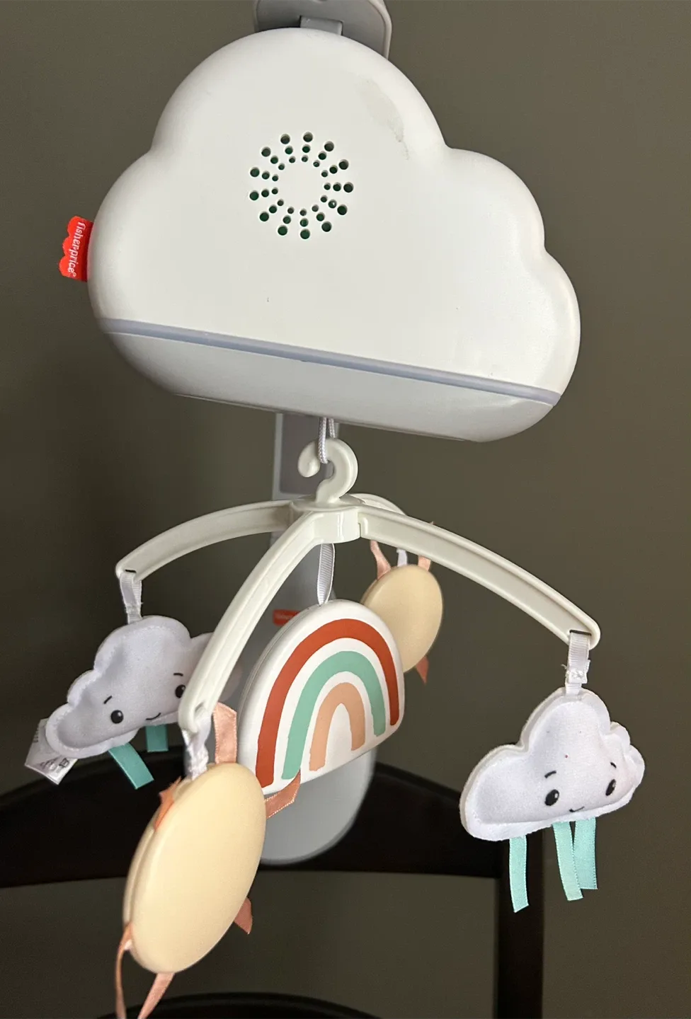 Fisher-Price Rainbow Showers Bassinet Mobile image indicator(2)