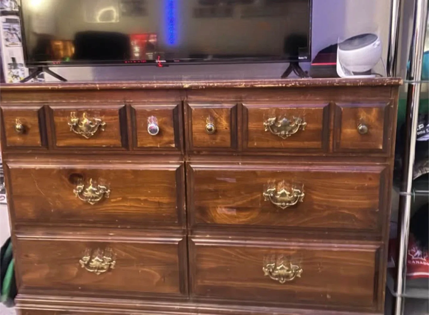 Wooden Dresser with 8 Drawers