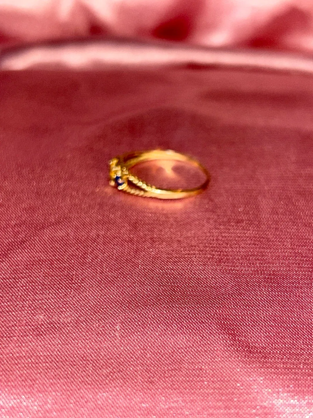 Vintage Gold Ring with Gemstones image indicator(2)
