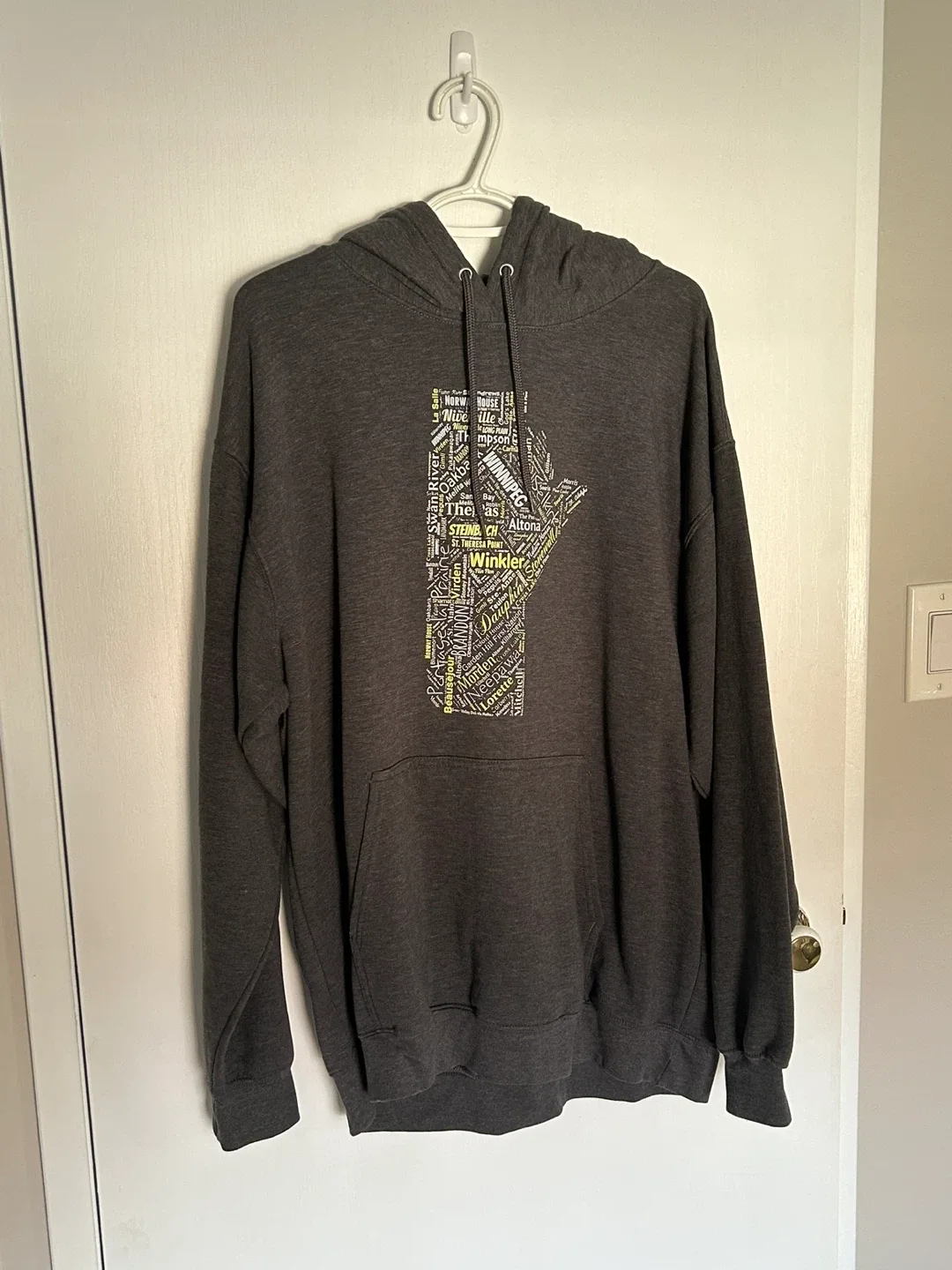 Unisex Manitoba Hoodie - X Large #Cleanout