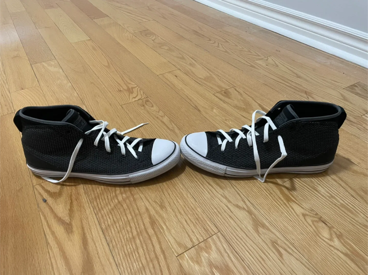 Converse All Star High Top - Men's 10.5 image indicator(2)