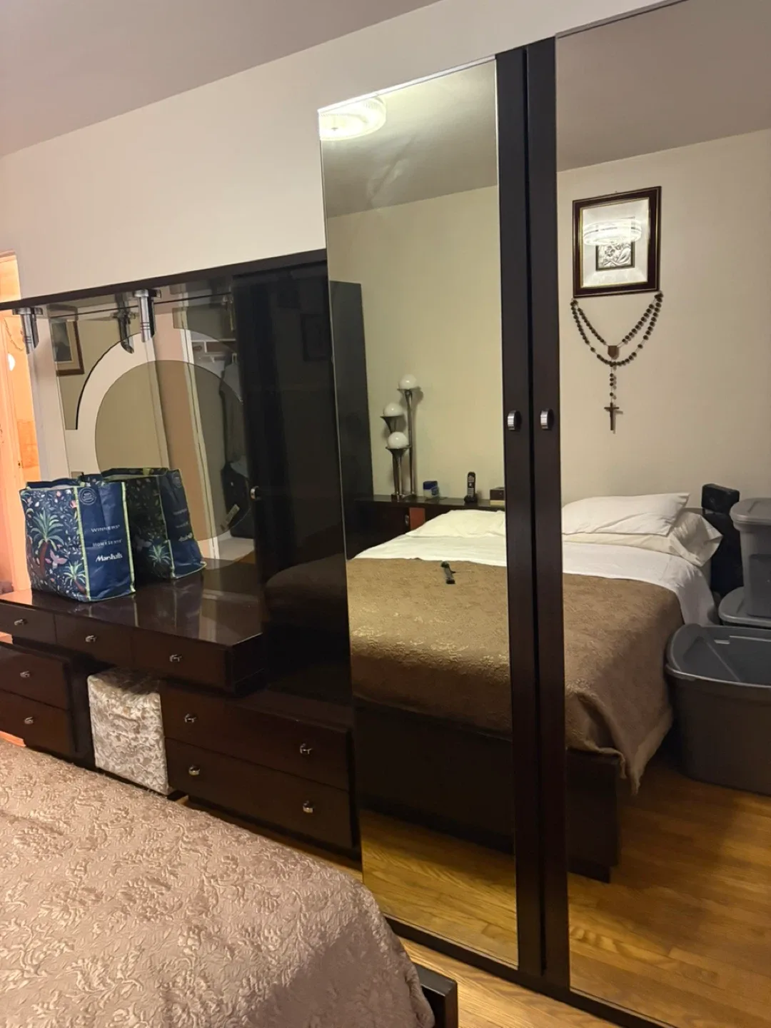 Wardrobe with Mirror Doors image indicator(2)