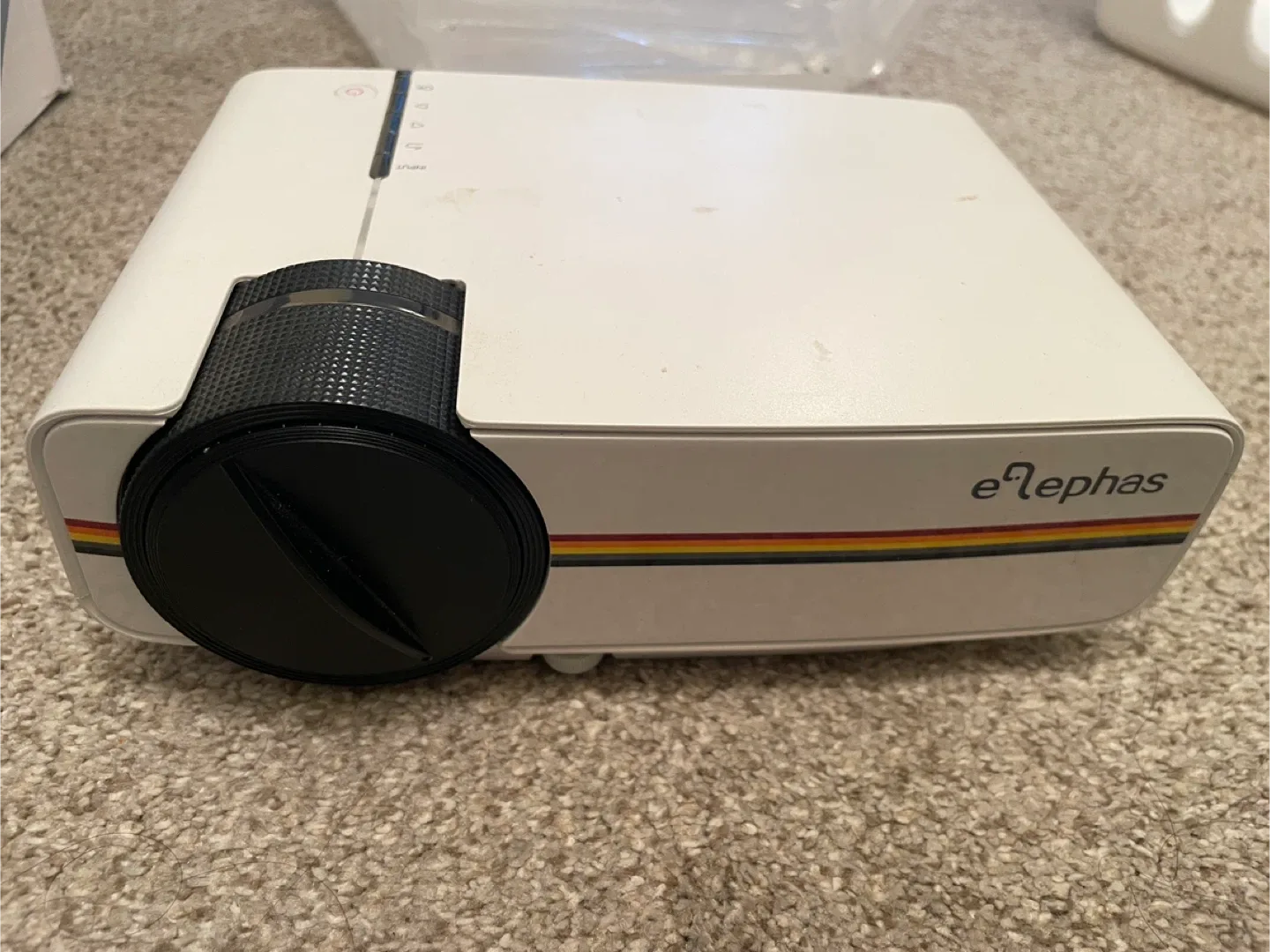 eLEPHAS LED Projector - Includes Box & Accessories image indicator(3)