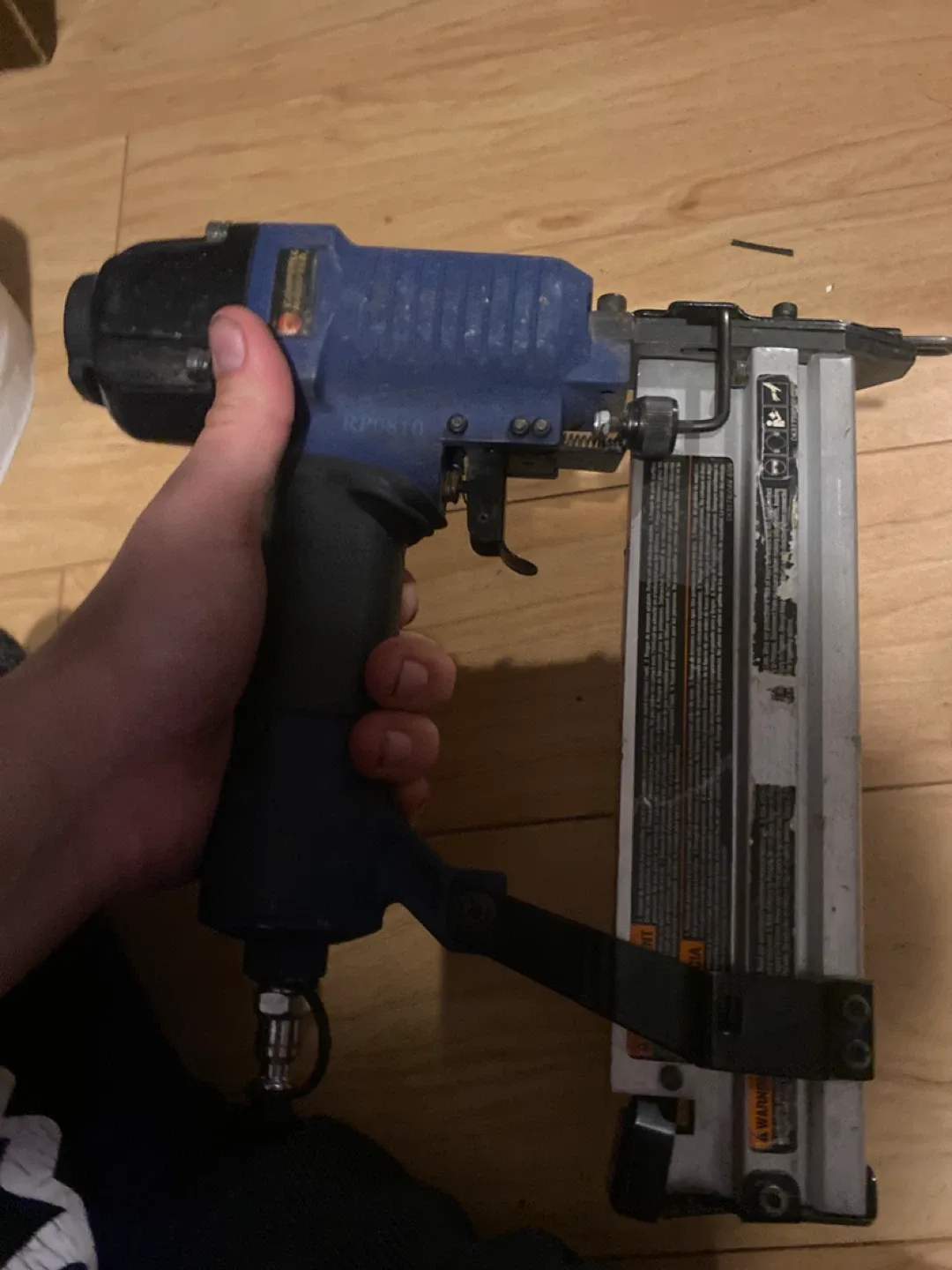 Campebell Hausfeld Brad Nailer with Nail Set image indicator(2)