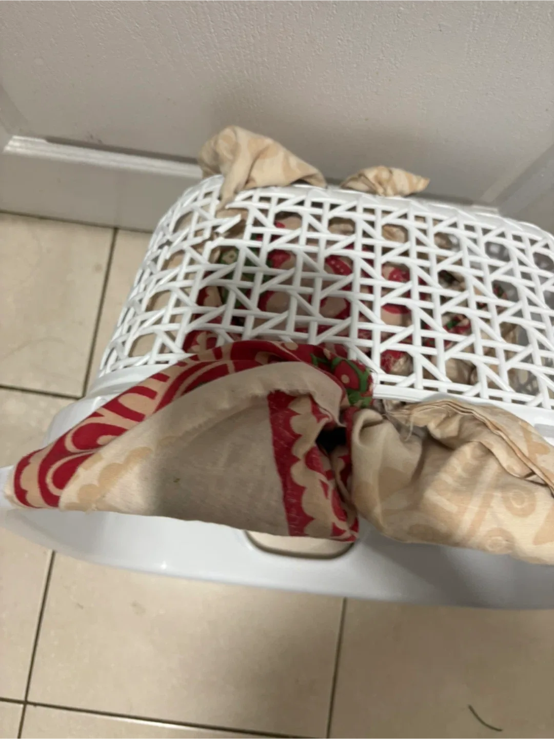 Plastica White Laundry Basket - check pics image indicator(5)