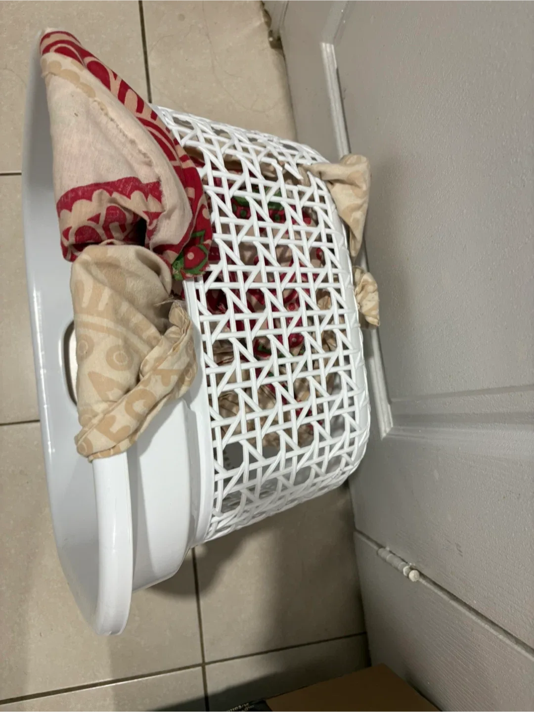 Plastica White Laundry Basket - check pics image indicator(4)