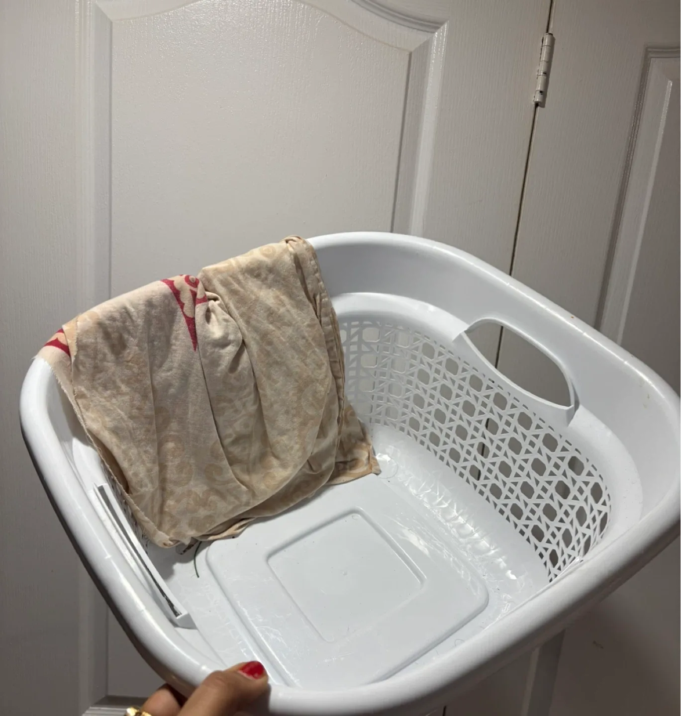 Plastica White Laundry Basket - check pics image indicator(2)