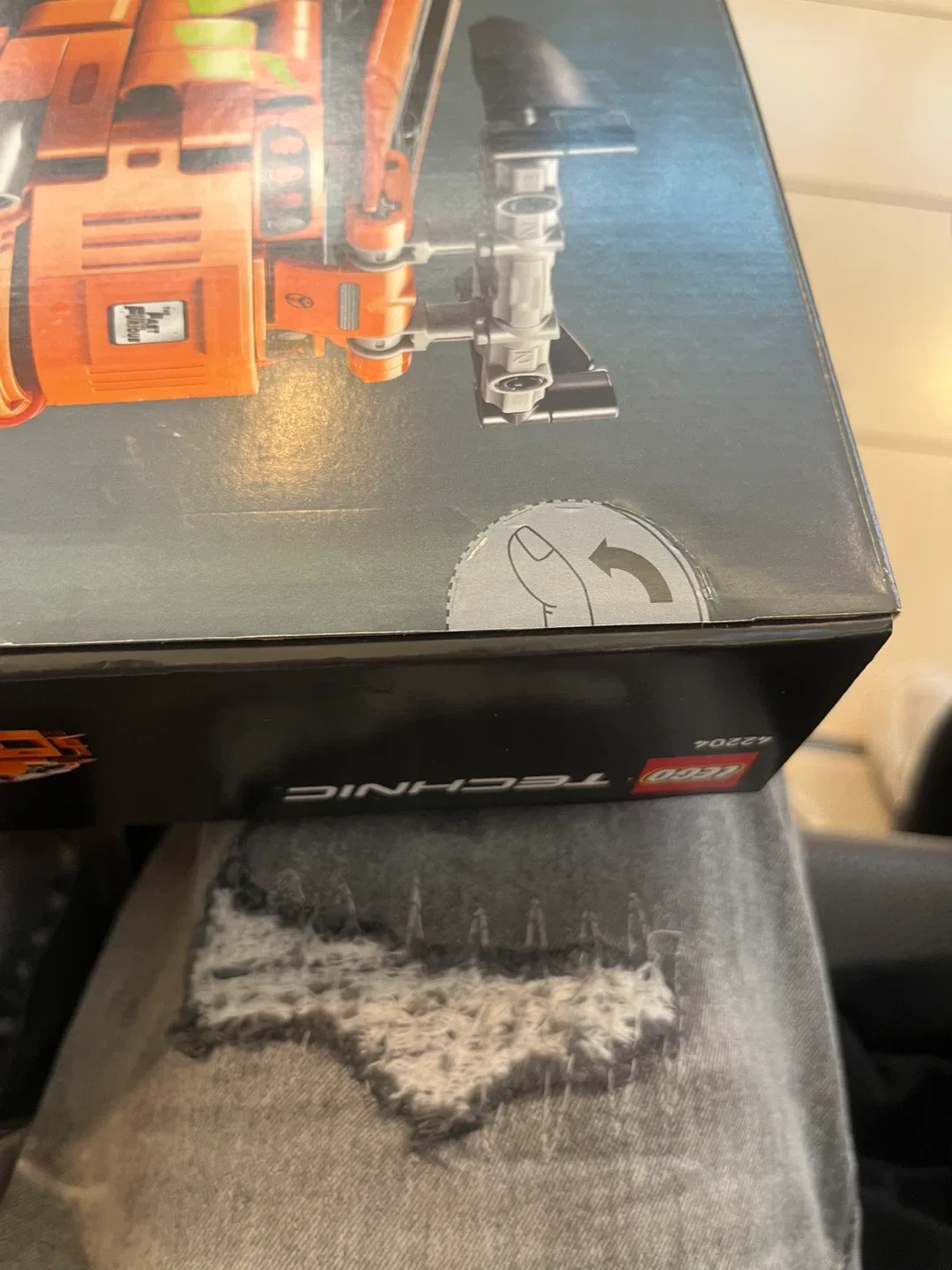 LEGO Technic 42204 Fast & Furious Toyota Supra MK4 image indicator(5)