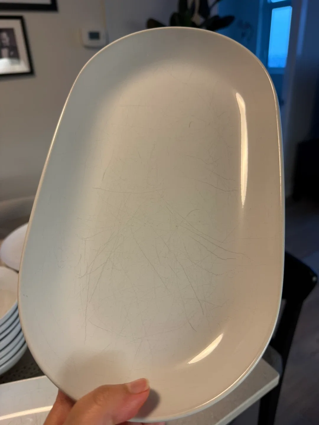 25-piece White Dinnerware Set image indicator(3)