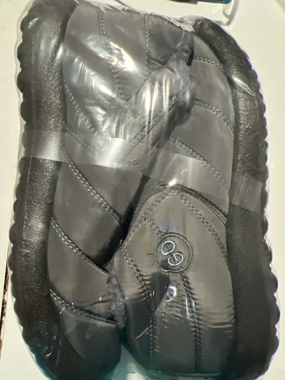 New  Women's Slip On 44