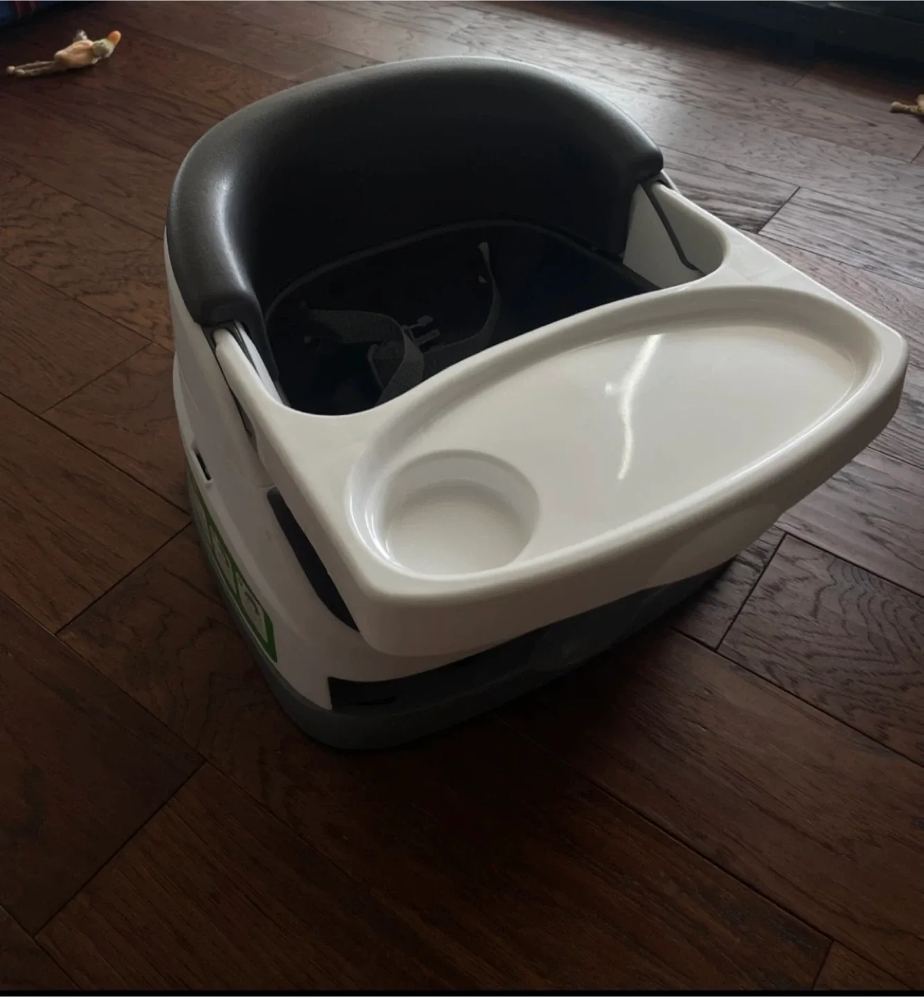 Ingenuity Baby Base 2-in-1 Booster Eating Tray Seat image indicator(4)