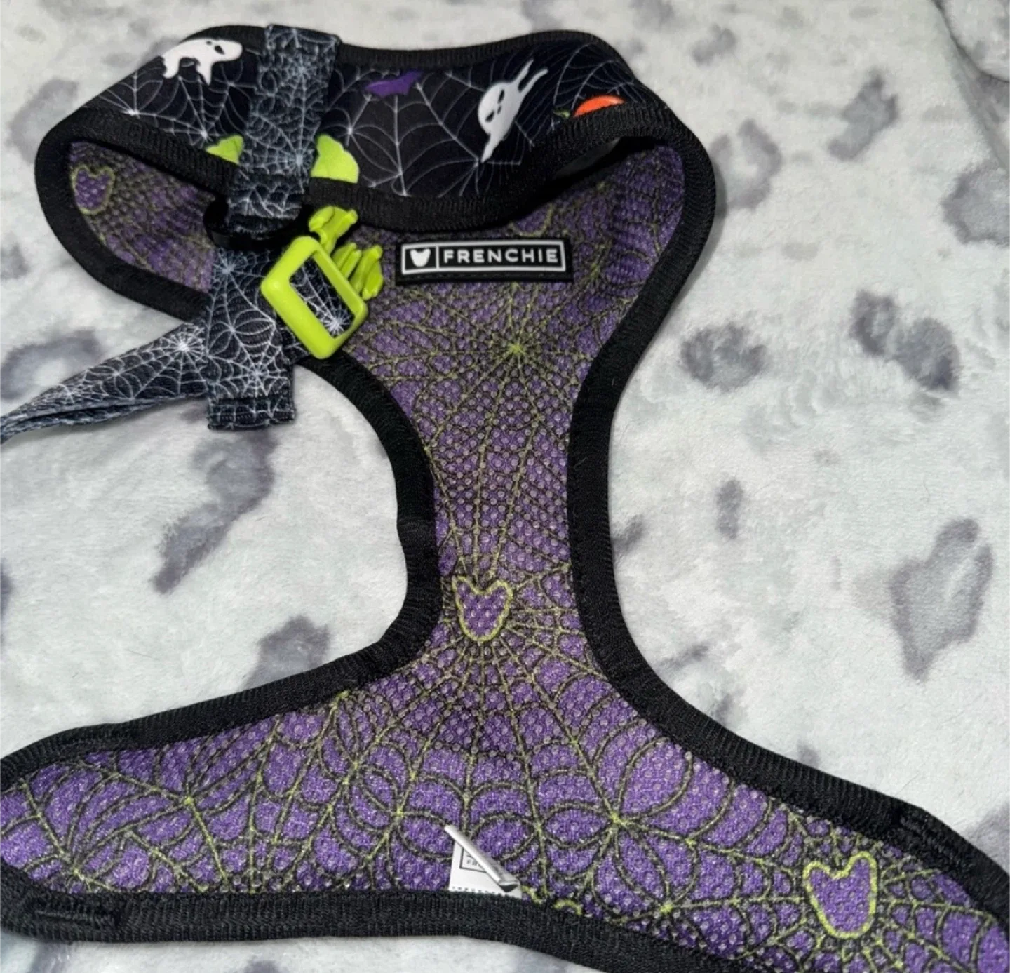 Frenchie Medium Halloween Dog Harness image indicator(3)