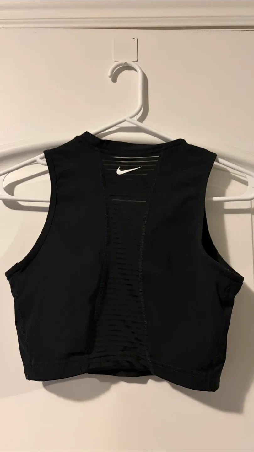 Nike Black Sleeveless Training Top Size S