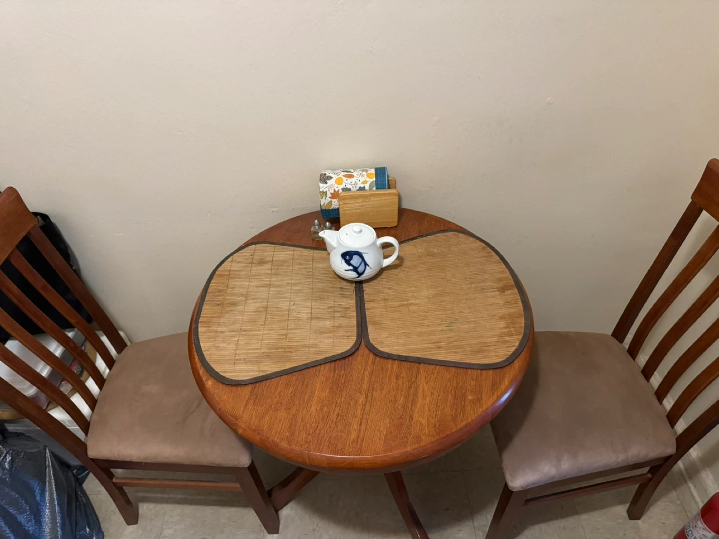 Round Wooden Dining Table w/2 Chairs - photo 5