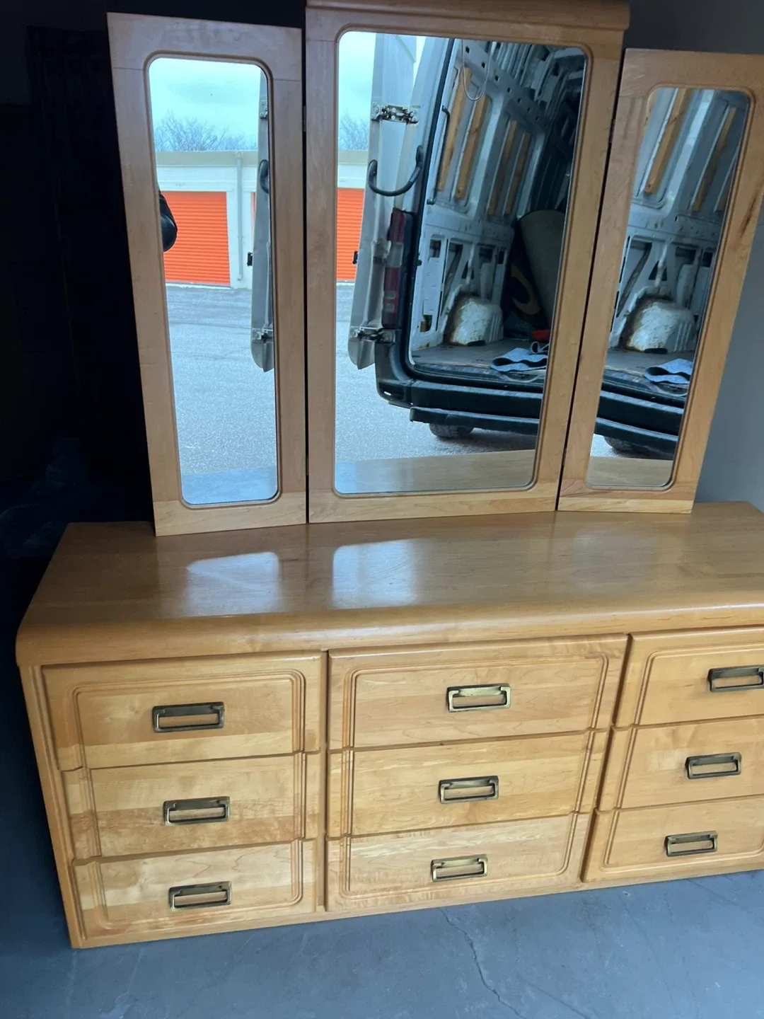 Free delivery used beautiful Wooden Dresser with Mirror image indicator(4)